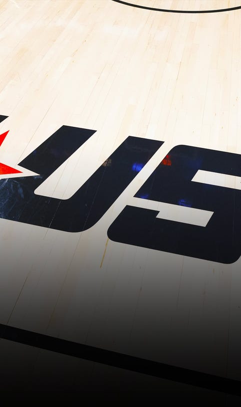 It's a little wet in here: Roof leak causes hour-plus delay in C-USA title game