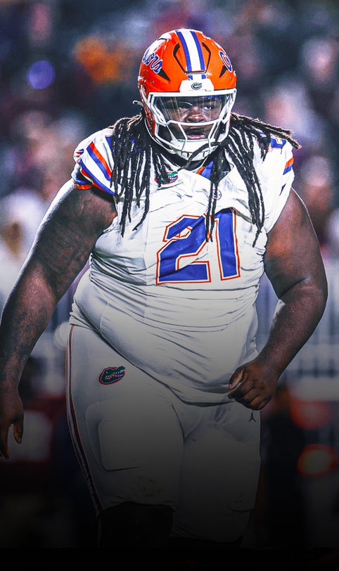 At 464 pounds, Florida DT Desmond Watson sees weight loss as path to NFL