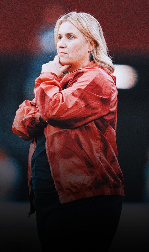 Is Emma Hayes influencing USWNT players to go abroad?: 'They have their own mind'