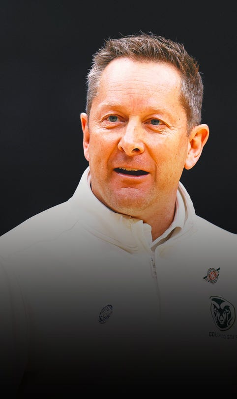 College basketball coaching carousel: Minnesota hires Medved, McCollum to Iowa
