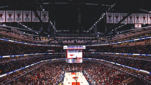 NEXT Trending Image: Bulls' championship banners removed after damage during United Center concert