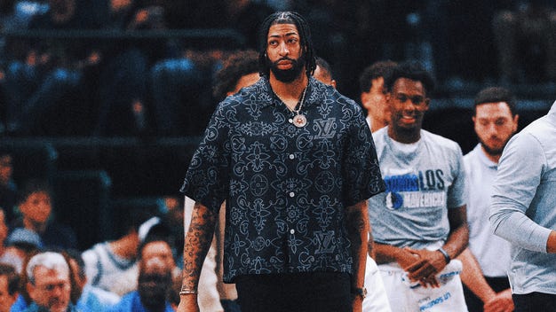 Anthony Davis is 'improving daily,' but Mavs still have no timetable for his return