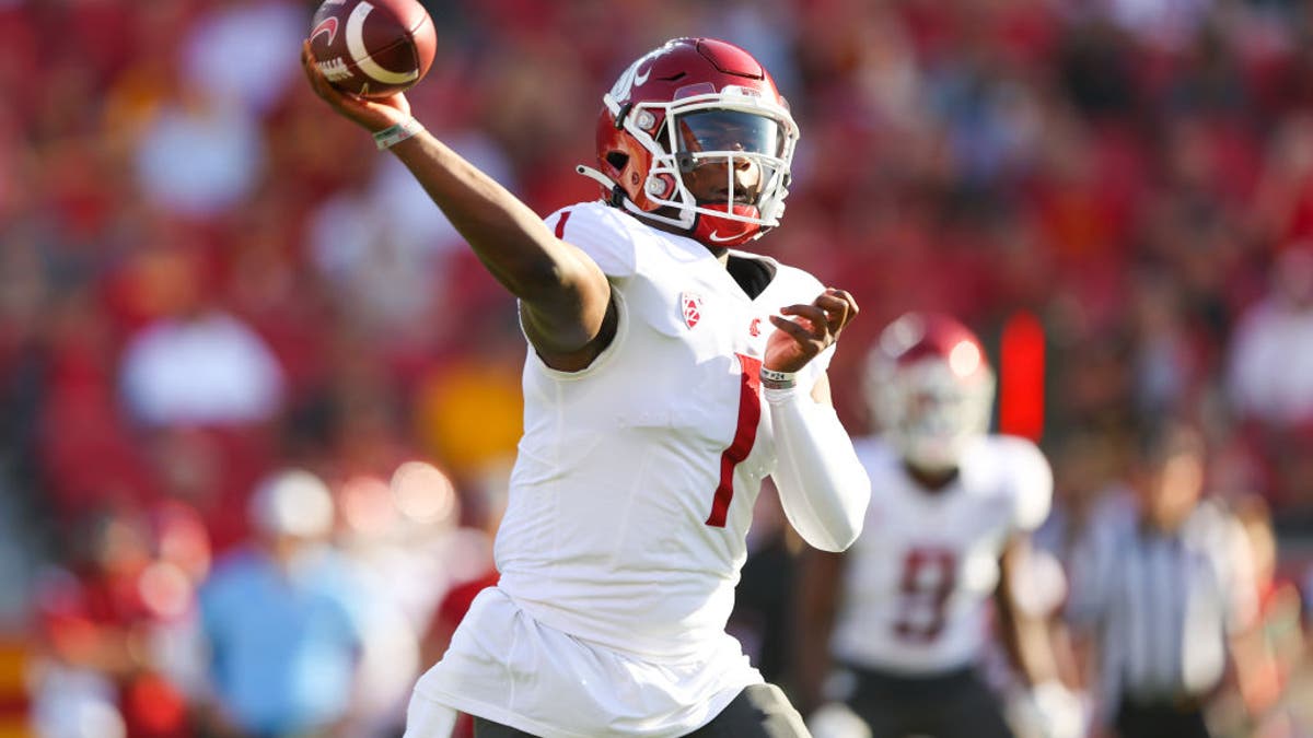 Over two seasons at Washington State, Ward threw for nearly 7,000 yards and 48 touchdowns. (Photo by Jordon Kelly/Icon Sportswire via Getty Images)