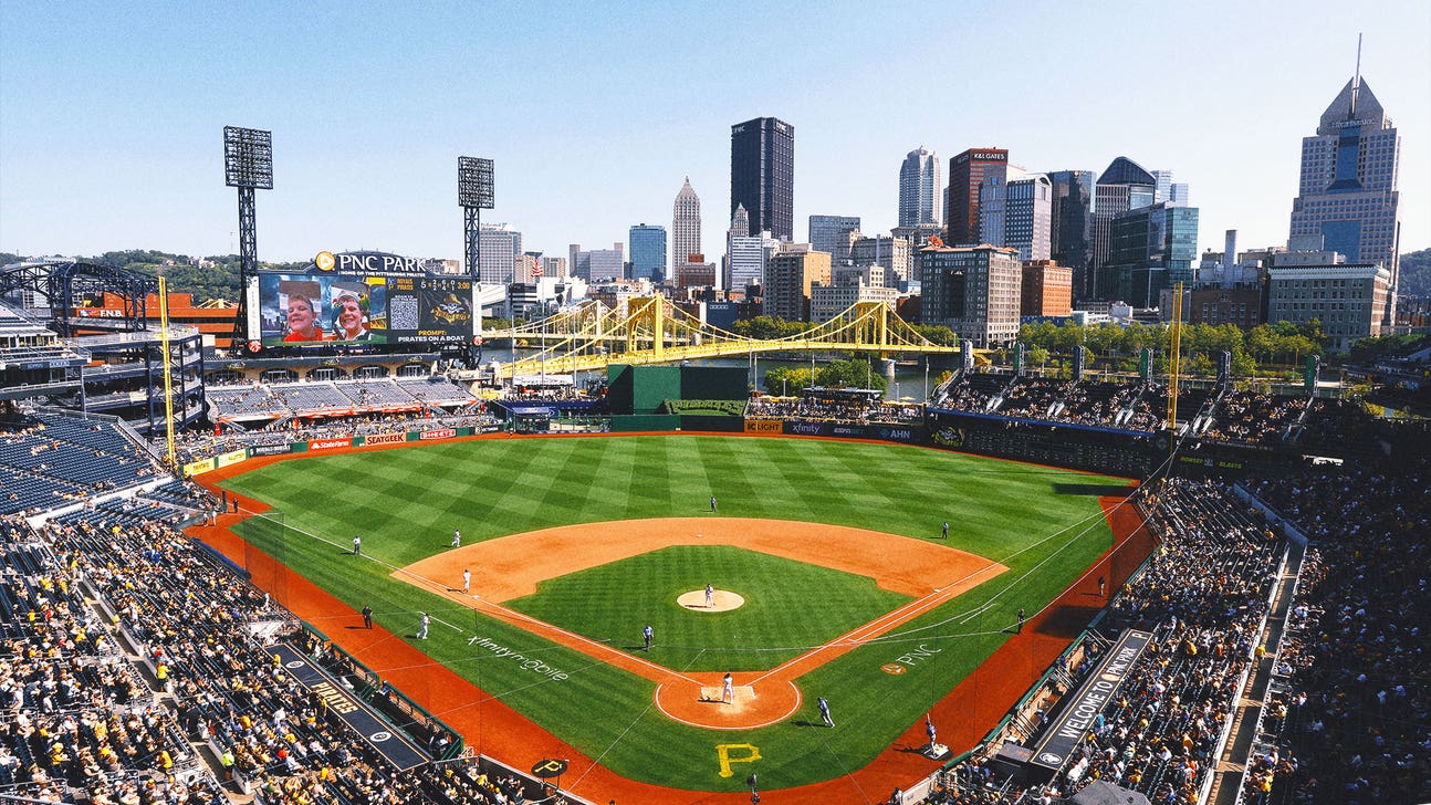 Pirates to restore Roberto Clemente sign at PNC Park after Hall of Famer's family expresses anger