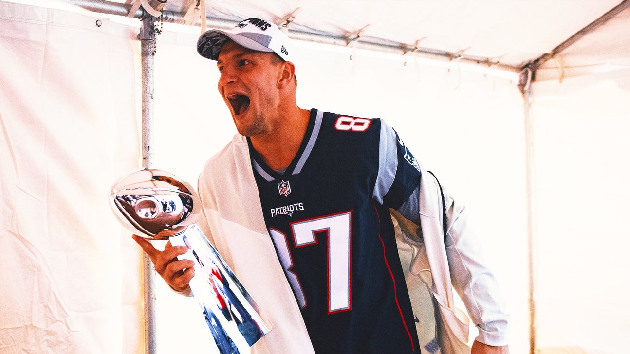 Oops! Looking at other trophy mishaps following JD Vance's fumble