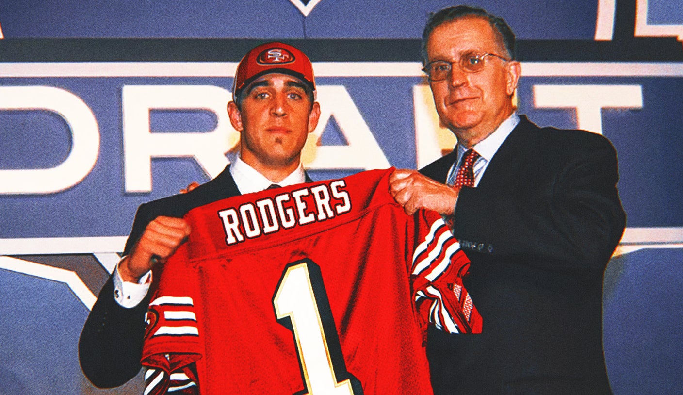What if ... the 49ers drafted Aaron Rodgers instead of Alex Smith in the 2005 NFL Draft?