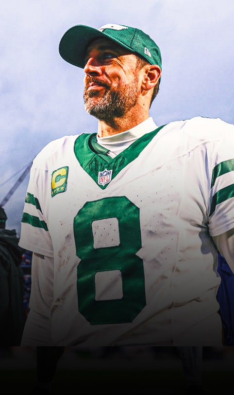 Can the Steelers afford to let Aaron Rodgers stall much longer?