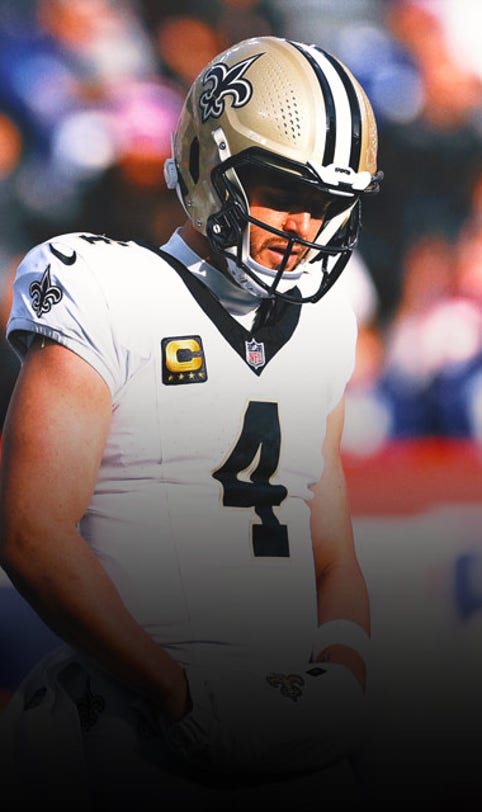 Saints' Derek Carr has long-term shoulder injury, could opt for surgery