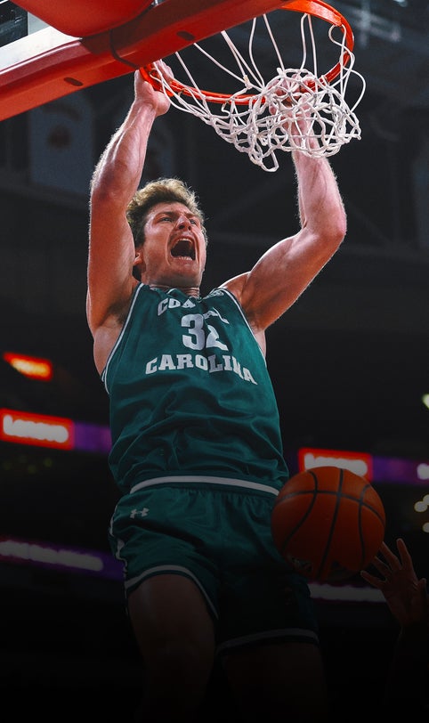Panthers sign former Division I college basketball player as TE prospect