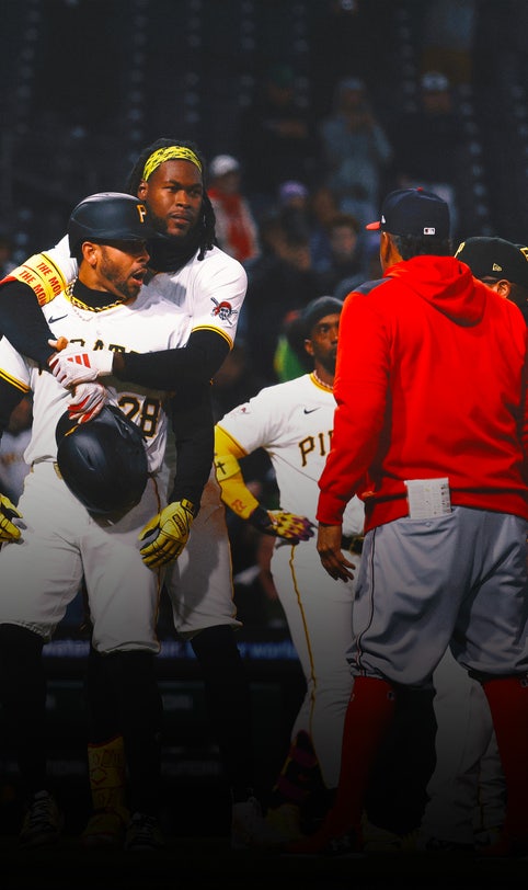 Nats pitcher Jorge López ejected after pitch narrowly misses Andrew McCutchen's head, benches clear