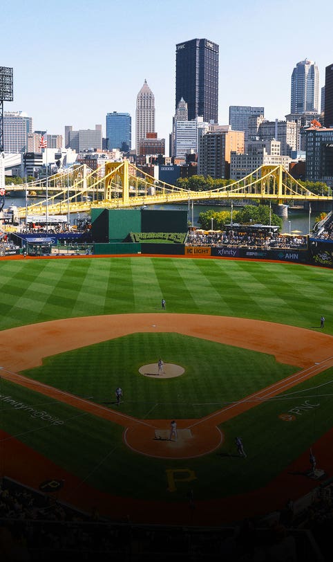 Pirates to restore Roberto Clemente sign at PNC Park after Hall of Famer's family expresses anger