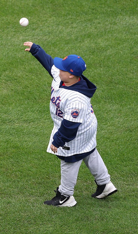 The Rizzler tossed the first pitch before the Mets beat the Blue Jays on Sunday