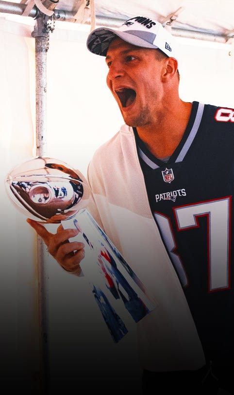 Oops! Looking at other trophy mishaps following JD Vance's fumble