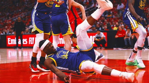 NBA Trending Image: Brooks defends Thompson from 'dirty player' label: 'The dirty player is Draymond'