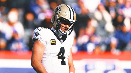 Saints' Derek Carr has long-term shoulder injury, could opt for surgery