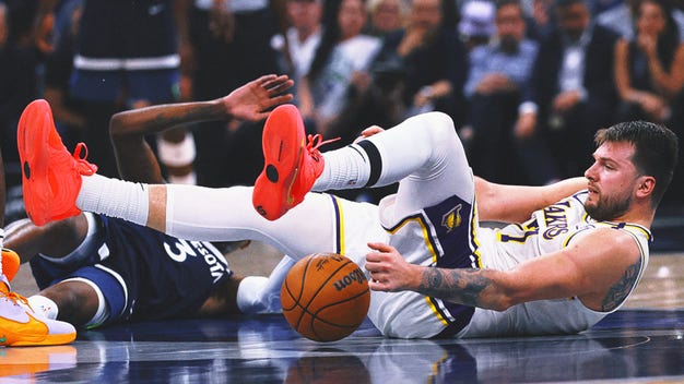 Referees missed foul on Luka Doncic late in Lakers' Game 4 loss, NBA confirms