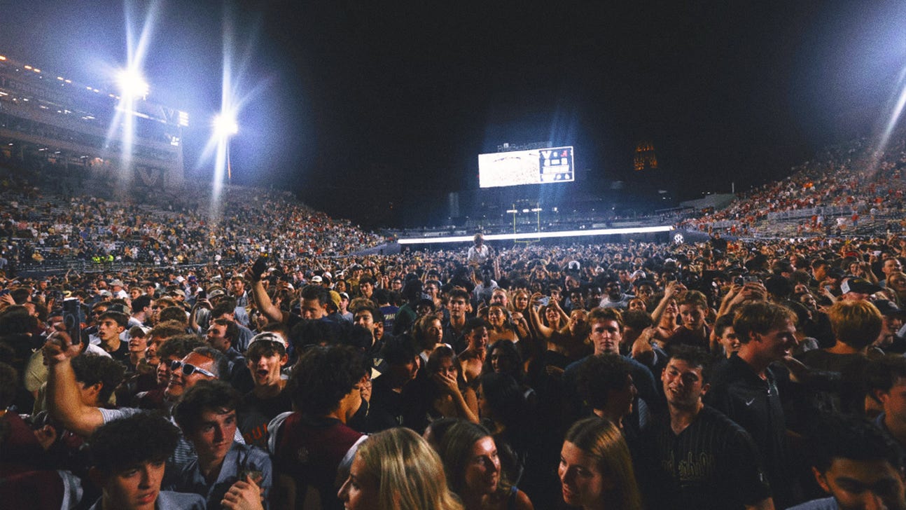 SEC will fine schools $500,000 for each field rushing or court storming incident