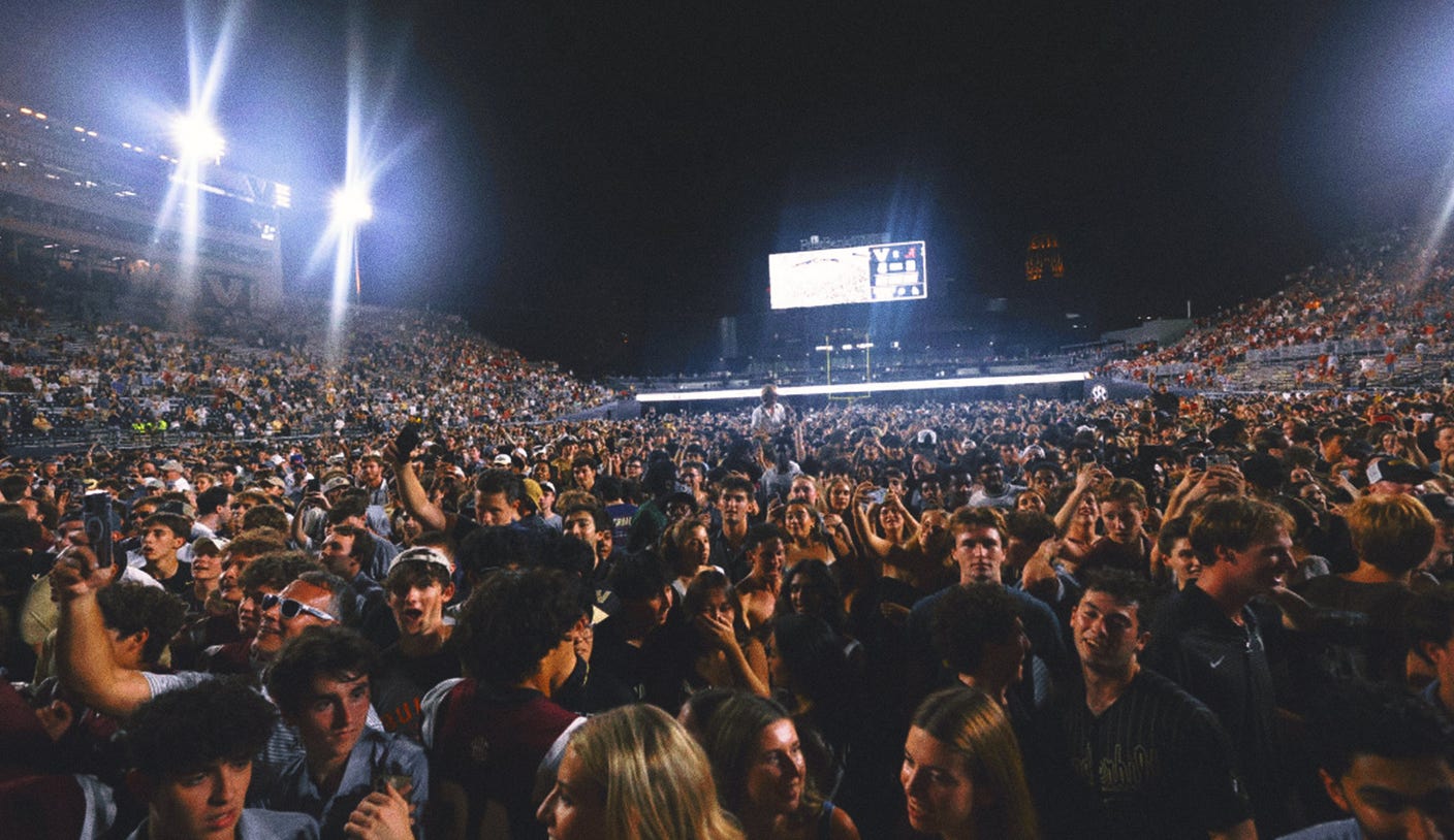 SEC will fine schools $500,000 for each field rushing or court storming incident