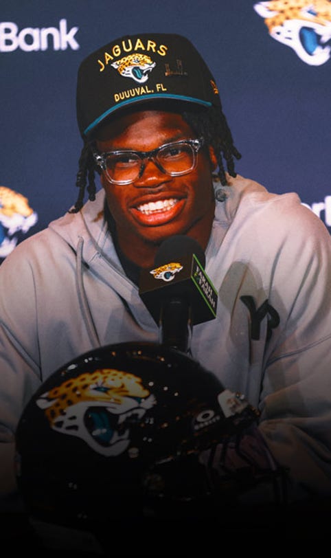Jaguars star Travis Hunter graduates with degree from Colorado