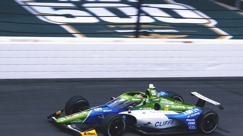 INDYCAR TREENCY IMAGE: DRIVE FOR 5: HELIO CASTRONESVES MAKE ANOTHER INTEY OF HISTORY OF INDY 500