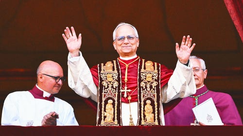 COLLEGE BASKETBALL Trending Image: Cubs or White Sox fan? Sports world embraces Chicago-born Pope Leo XIV