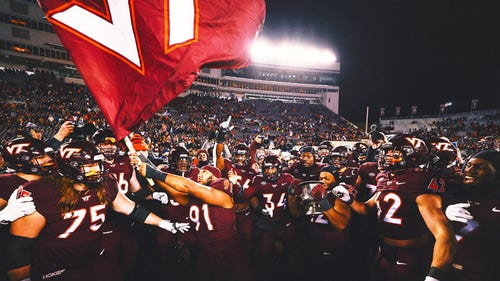 COLLEGE FOOTBALL Trending Image: Metallica, Virginia Tech light up Richter scale with 'Enter Sandman'