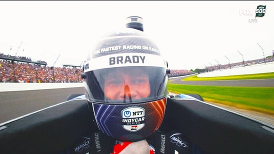 Indianapolis 500: Tom Brady sits in two-seater, Michael Strahan drives pace car