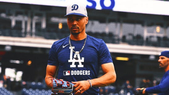 Dodgers' Mookie Betts has toe fracture; misses Saturday clash vs. Yankees