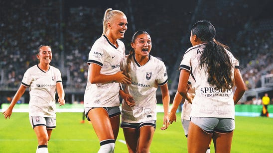 Gisele Thompson scores first pro goal, makes NWSL history with sister Alyssa