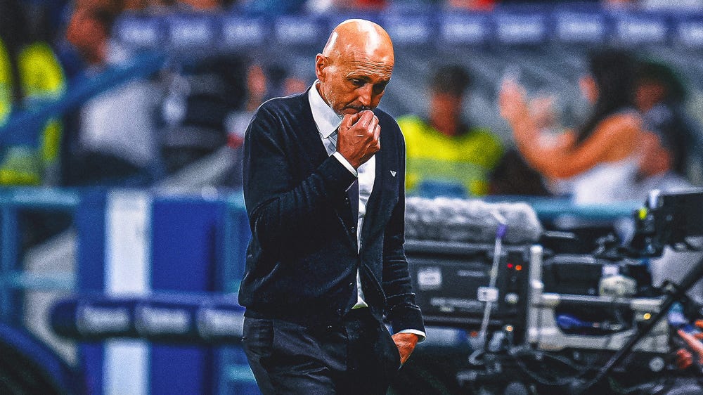Luciano Spalletti leads Italy to win in World Cup qualifying in final game as coach