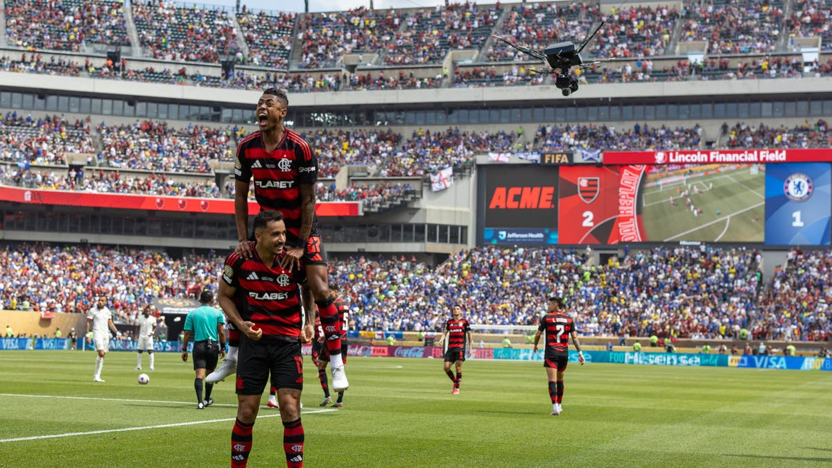 Flamengo came back to beat Chelsea at thrilling match at the Club World Cup. (Photo by Rodolfo Buhrer/Sports Press Photo/Getty Images)