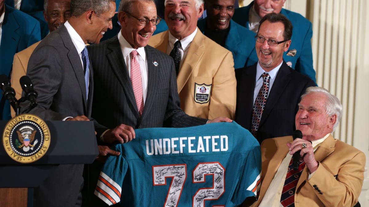 In 2013, President Barack Obama hosted the undefeated 1972 Super Bowl champions who didn't get the chance to be honored at the White House back then. (Photo by Alex Wong/Getty Images)