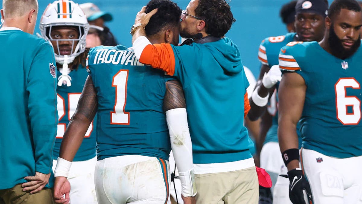 Dolphins coach Mike McDaniel has a special relationship with his quarterback, Tua Tagovailoa, but both of their jobs may be in jeopardy if Miami's 2025 season doesn't go well. (Photo by Megan Briggs/Getty Images)