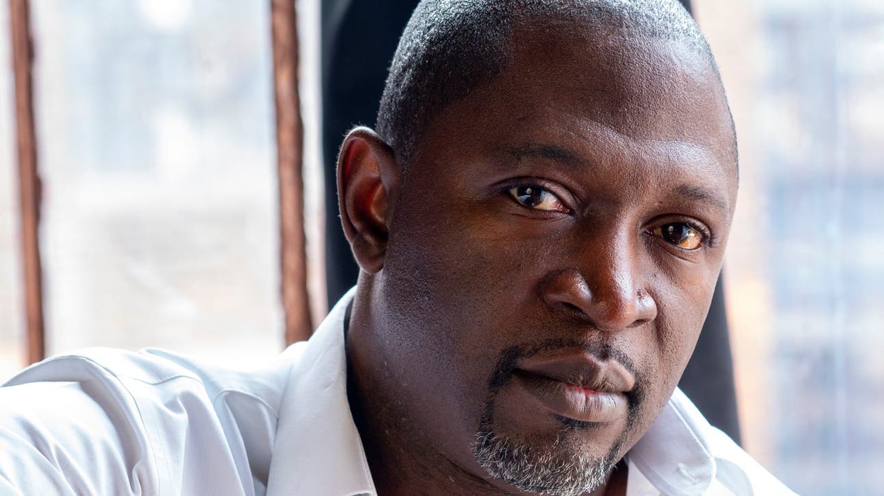 Saxophonist Mike Phillips Performs National Anthem