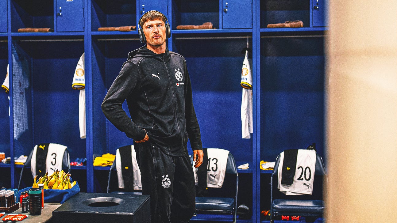 Dortmund Bench Watches Game From Locker Room To Avoid 'Blazing Sun' In Cincinnati