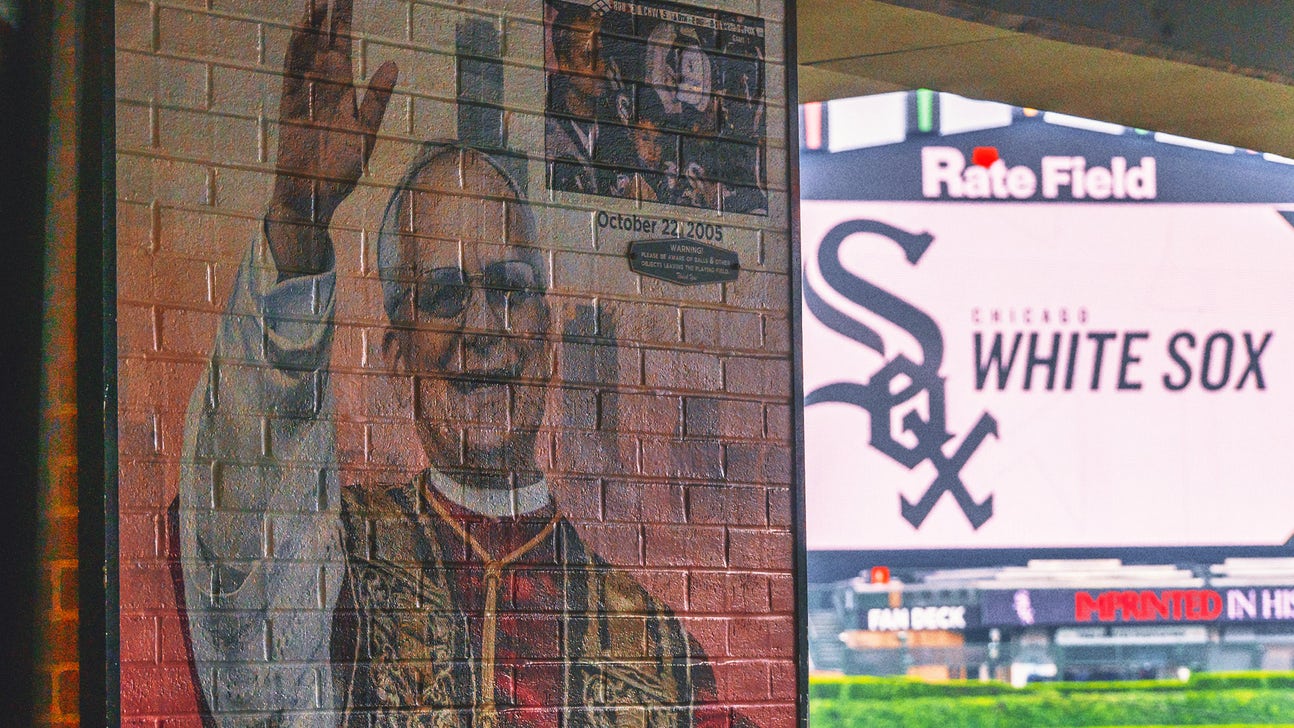 Pope Leo XIV wears Chicago White Sox hat during papal audience