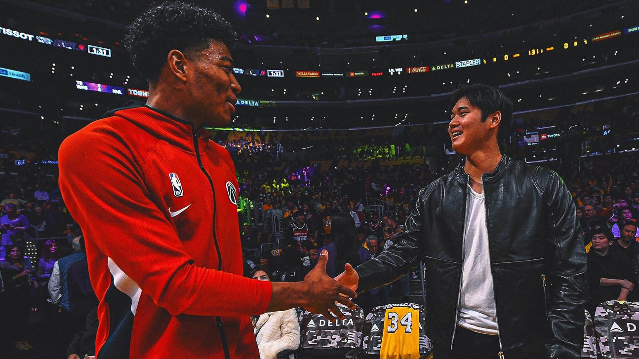 Dodgers Manager Tells Lakers Fans to Keep 'Hands Off' Shohei Ohtani