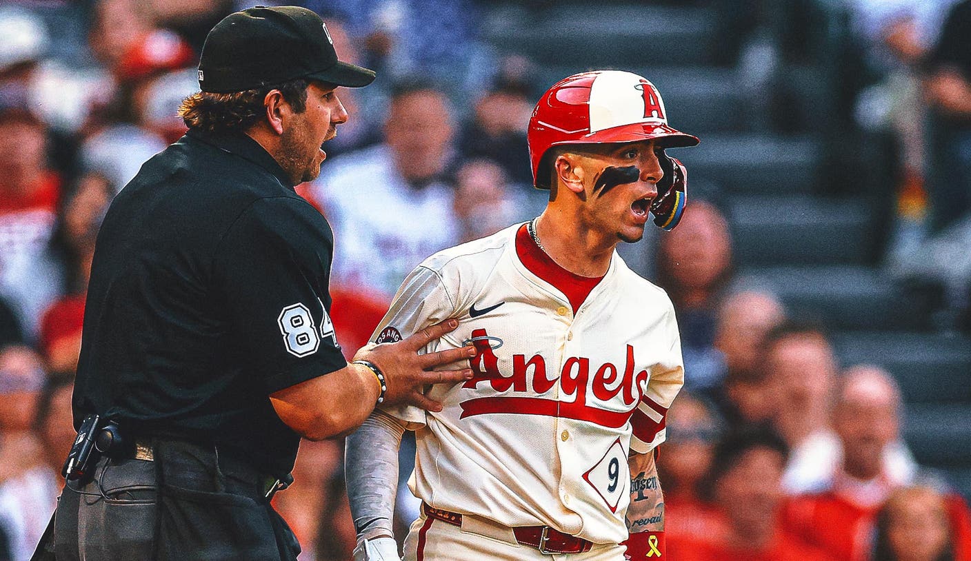 Tempers Flare, panchine e bullpens vuoti nella vittoria per 3-2 di Astros sugli angeli Tempers Flare, panchine e bullpens vuoti nella vittoria per 3-2 di Astros sugli angeli