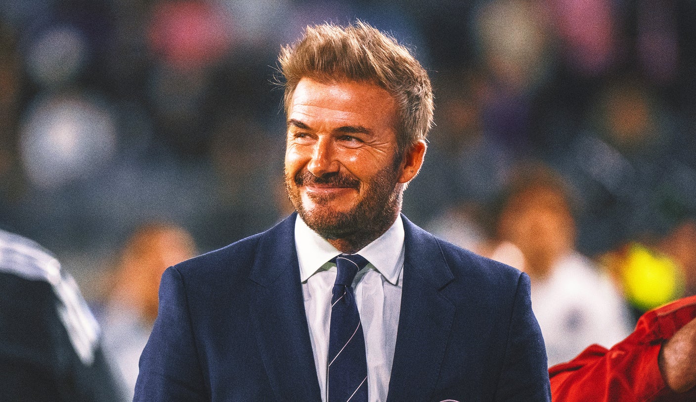 Kneel it like Beckham: Soccer great to be honored with knighthood