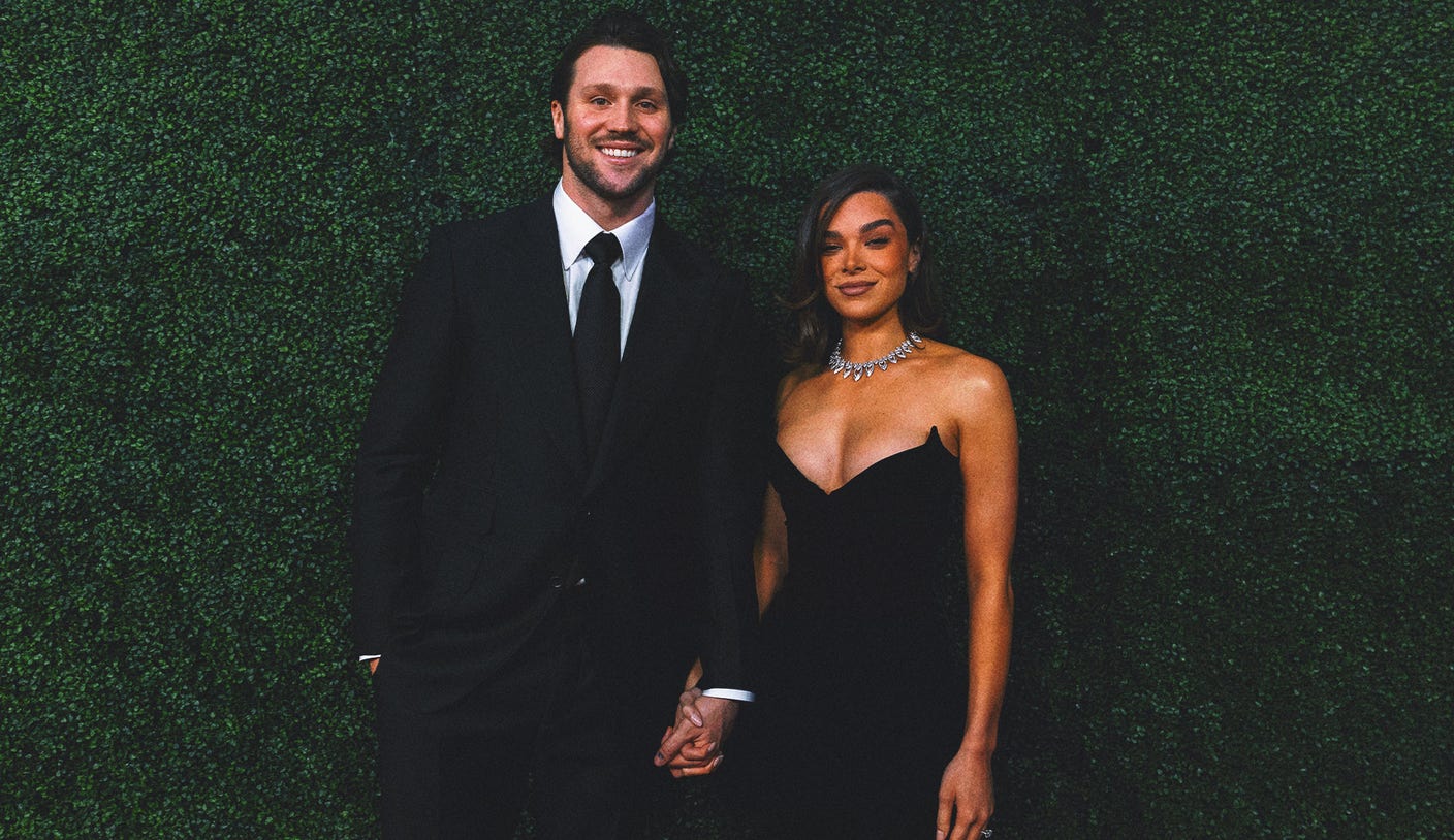 Bills QB Josh Allen and actor Hailee Steinfeld marry in Southern California