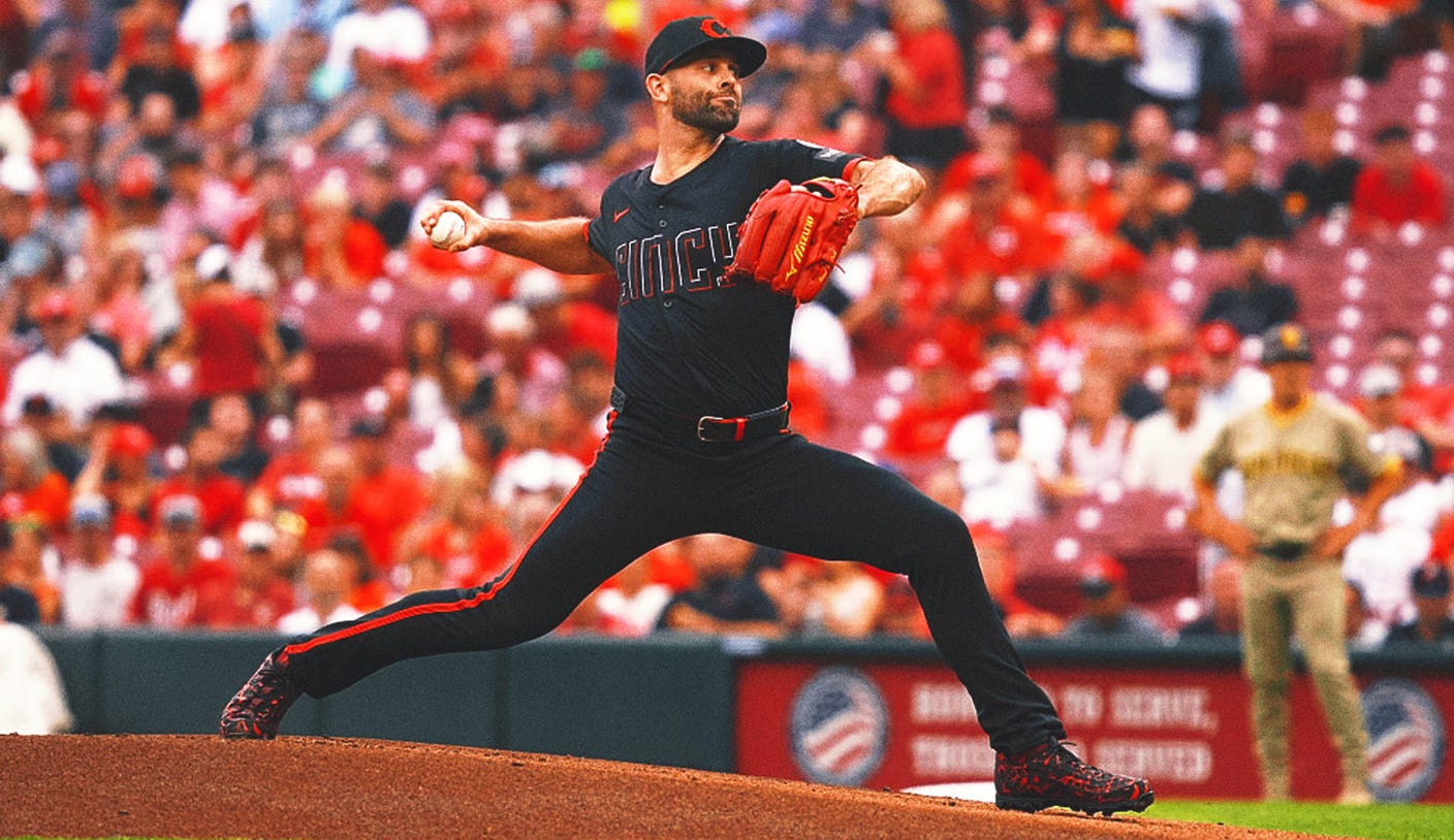 Reds RHP Nick Martinez Loses No-hit Bid To Pinch Hitter In the 9th Inning