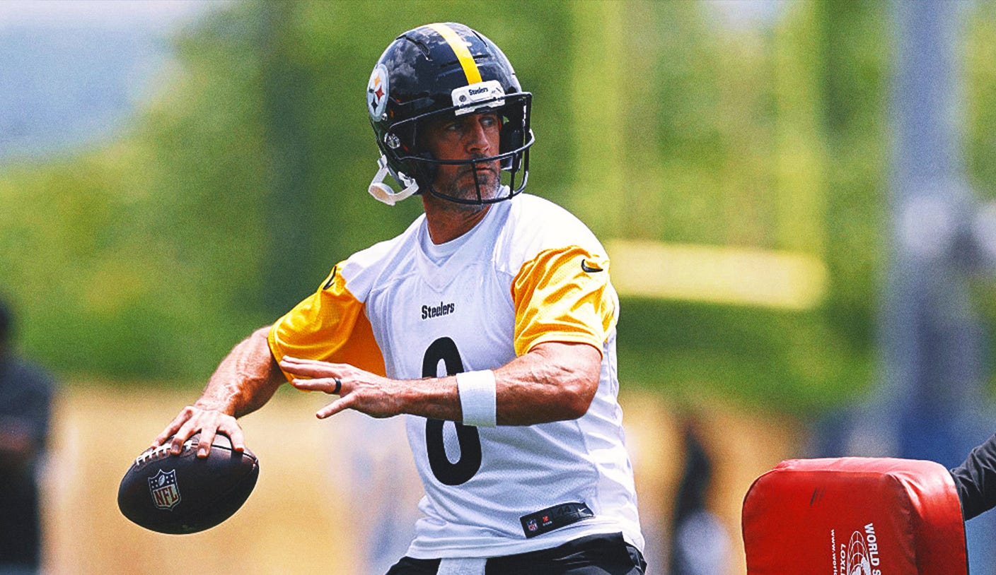 Aaron Rodgers confirms he's wearing a wedding ring, but for who?