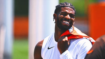 Shedeur Sanders shrugs off lack of 1st-team reps at Browns minicamp