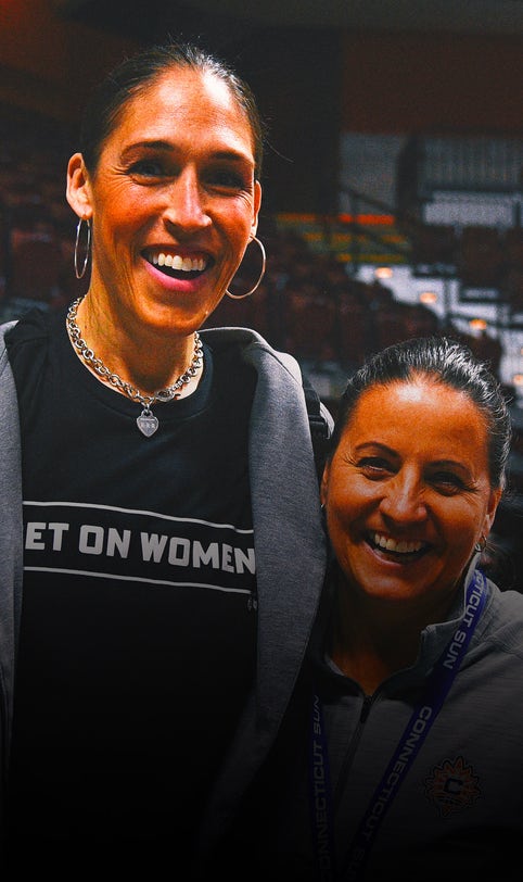 UConn Greats Rebecca Lobo and Jen Rizzotti Reunite to Coach Sons' AAU Team