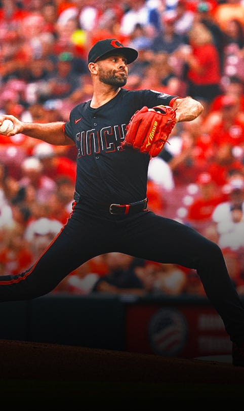 Reds RHP Nick Martinez Loses No-hit Bid To Pinch Hitter In the 9th Inning