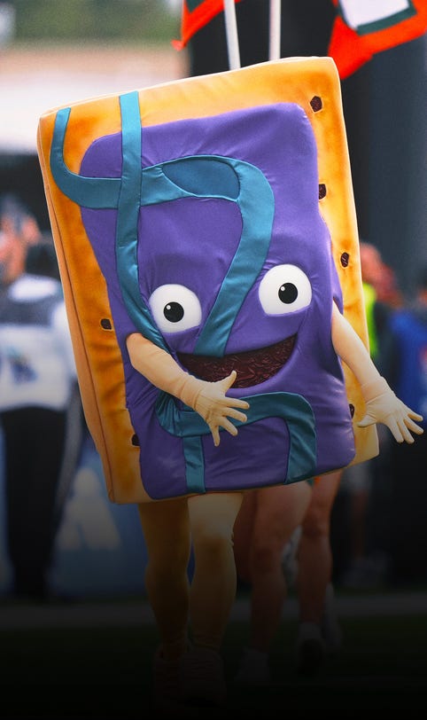 Pop-Tarts Bowl mascot among 35 mascots to be added for 'College Football 26'