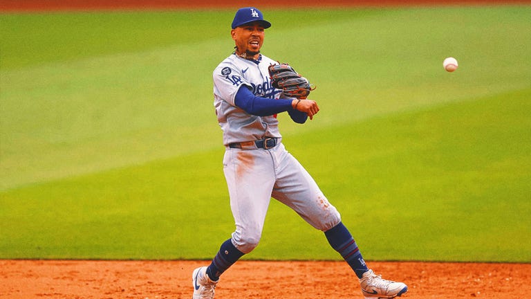 Mookie Betts back in the Dodgers' lineup after missing 4 games | FOX Sports