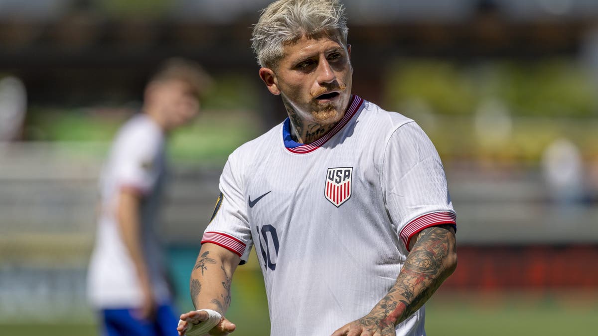 Diego Luna is geared up for the challenge against Mexico. (Photo by Bob Kupbens/Icon Sportswire via Getty Images)