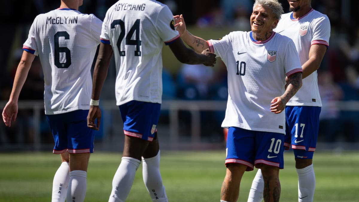 Diego Luna may not stand over some his USMNT teammates, but he's been a standout player at this Gold Cup. (Photo by Erin Chang/ISI Photos/USSF/Getty Images)