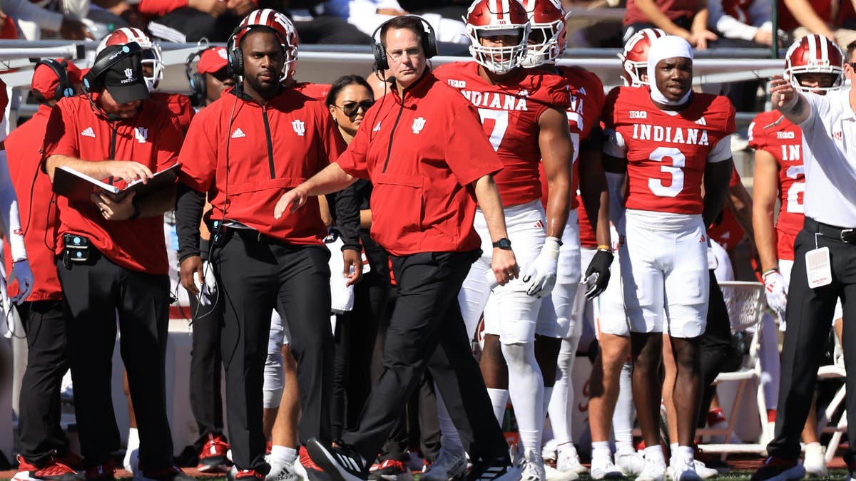 Indiana head coach Curt Cignetti walks the sidelines against the Nebraska Cornhuskers. (Photo by Justin Casterline/Getty Images)